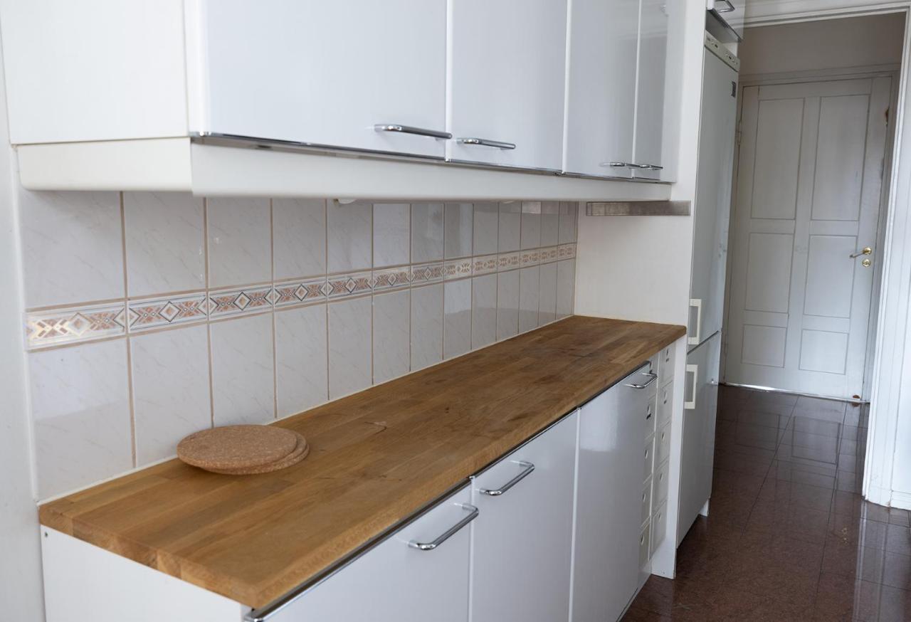 2Ndhomes City Center 2Br Apartment With Balcony And Sauna By Kaisaniemi Park Helsínquia Exterior foto